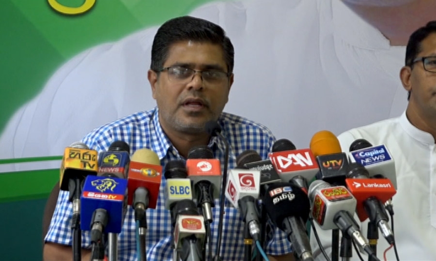 ජනාධිපති අතදාපු හැම එකක්ම විනාශ වෙලා – අධ්‍යපනයට  මොකද් ද  කරන්න යන්නේ ? මුජිබර් කියයි