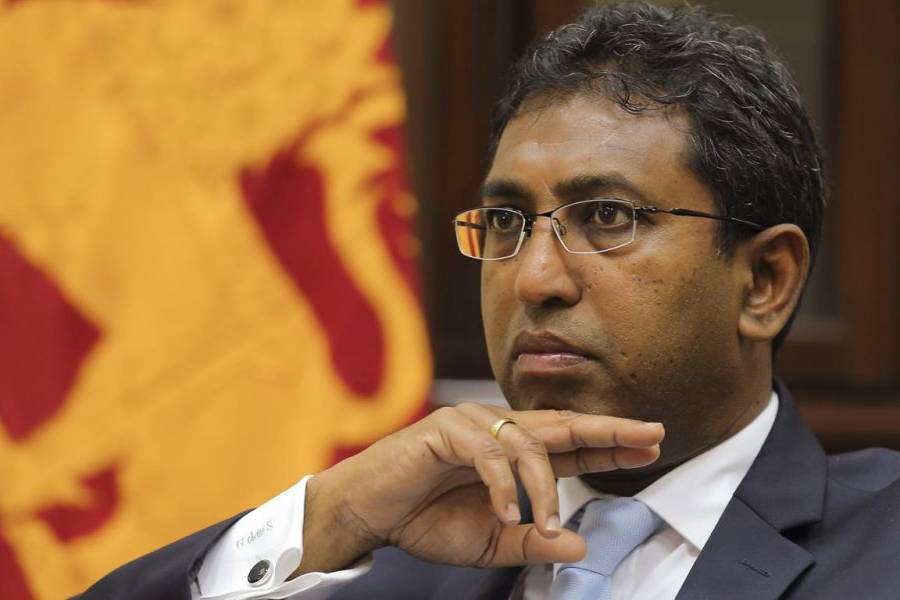 දැන්වත් දෙයියන්ගේ නාමෙට අපි කියන දේවල් වලට ඇහුම්කන් දෙන්න – හර්ෂ ආණ්ඩුවෙන් ඉල්ලයි