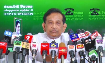 විරුවෙක් ඕන කියලා කිසිම දෙයක් දන්නේ නැති මනුස්සයෙකුට රට බාර දී කන්න නෑ ,තෙල් නෑ ,විදුලිය නෑ ,බෙහෙත් නෑ, රටම අනාතයි. රාජිත සේනාරත්තන කියයි.