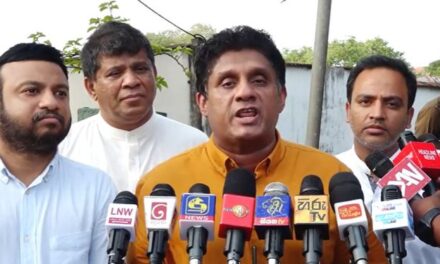 සිරගත කොට සිටින තරුණ අරගලකරුවන් බලන්න විපක්ෂ නායක සජිත් ප්‍රේමදාස මහතා වැලිකඩ යයි