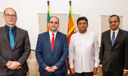 නවසීලන්ත මහ කොමසාරිස් මයිකල් ඇප්ල්ටන් විපක්ෂ නායකවරයා හමුවෙයි (VIDEOS&PHOTOS)