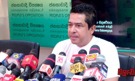 “රනිල් කියන්නේ අවුරුදු 30ක් රට සහ පක්ෂය විනාශ කරපු මනුස්සයෙක්, ඔහු නිසා අවුරුදු 30ක් මේ රටේ නායකයෝ බිහි උනේ නෑ – සුජීව සේනසිංහ (VIDEO)