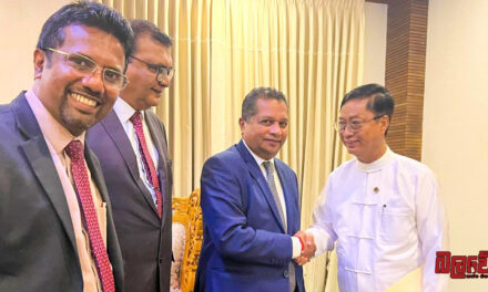 මෙරට තරුණයින් බේරාගැනීමට මියන්මාරයට ගිය විපක්ෂ මන්ත්‍රී කණ්ඩායම විවිධ පාර්ශව සමඟ සාකච්ඡා අරඹයි (PHOTOS)