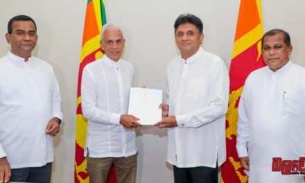 මෙරට ප්‍රථම විධායක ජනාධිපති ජේ ආර් ජයවර්ධන මහතාගේ මුනුබුරා සමගි ජන බලවේගය සමඟ එක්වෙයි (VIDEO)